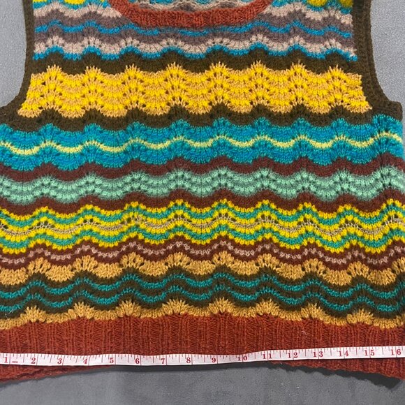 83 (VWC) Vintage. Womens. Handcrafted. Campus Vest. - Picture 5 of 9